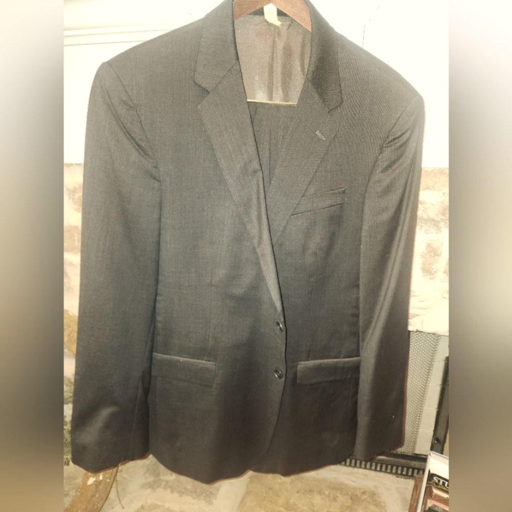 Kenneth Cole 2 Piece Suit